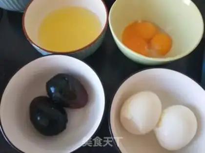 Make Three-coloured eggs step 0
