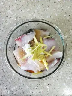 Make Red-burned fish step 2