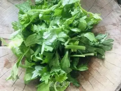 Make Celery omelet step 0