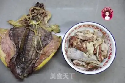 Make Old fish duck pigeon soup step 0