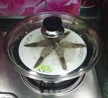 Make Garlic fan to shrimp step 7
