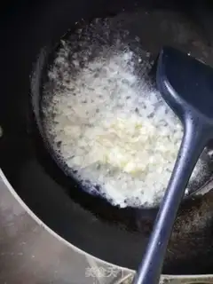 Make Garlic evaporates gill mushrooms step 3