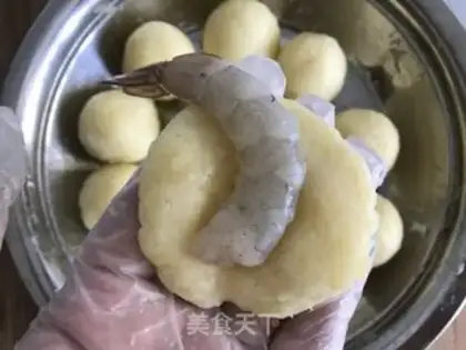 Make Gold phoenix shrimp ball step 6