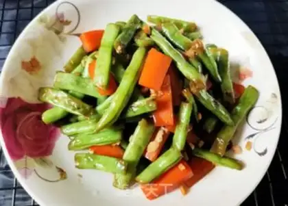 Make Garlic carrots and beans step 13