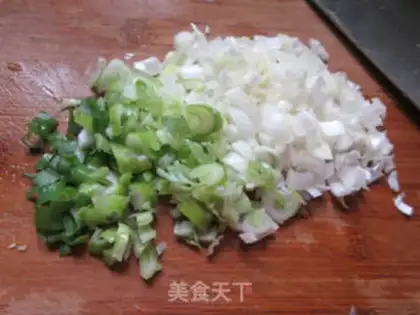 Make Onion pan sticker step 2