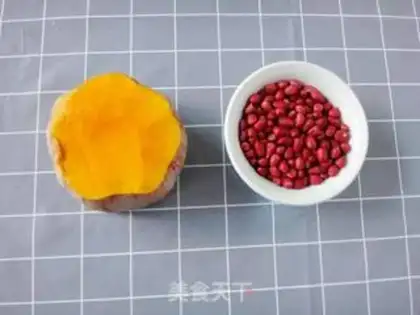 Make Pumpkin peanut soup step 0