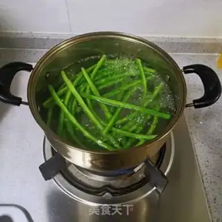 Make Bean-fruit buns step 0