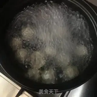 Make Smelt beefball soup step 2