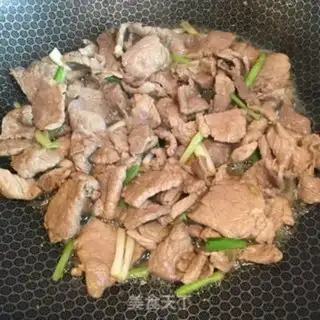 Make Onion slices of mushrooms step 2