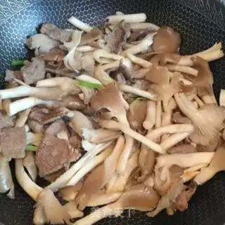 Make Onion slices of mushrooms step 3