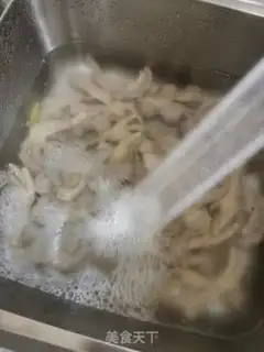 Make ♪ Chicken claws, duck claws ♪ step 1