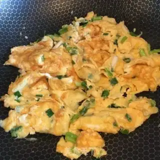 Make Eggs and peppers step 2