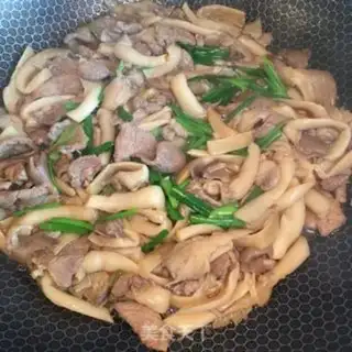 Make Onion slices of mushrooms step 6