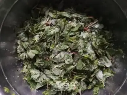 Make Steamed horse teeth step 2