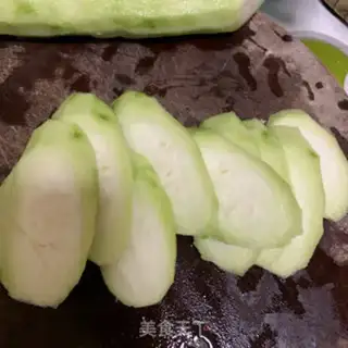 Make A fan of silk melons step 2