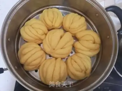 Make Pumpkin buns step 4