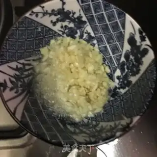 Make Garlic fan ink fish step 2