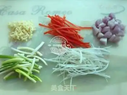 Make The greasy hand tore the garlic step 2