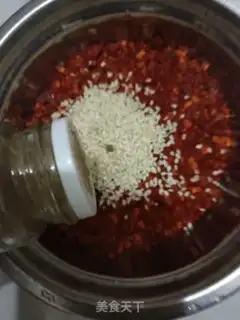 Make Homemade pepper oil step 2