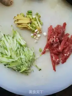 Make cucumber pasta step 0