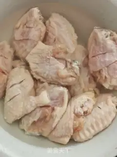 Make Red fried chicken step 1
