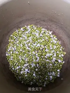 Make Rice green bean soup step 2