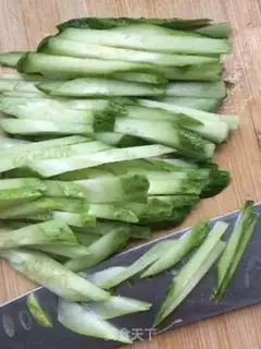 Make A cucumber with heartbrush step 4