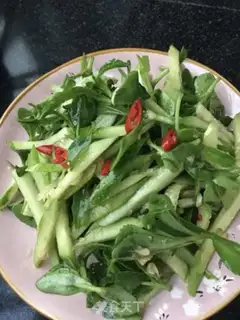 Make A cucumber with heartbrush step 9