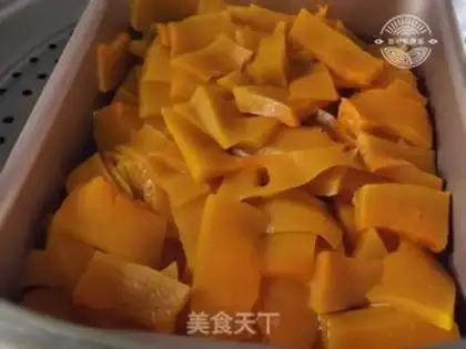 Make Pumpkin ball step 2