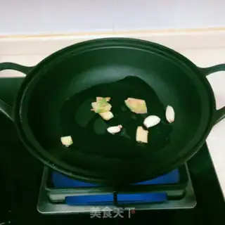 Make curry beef and potatoes step 2