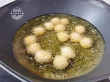 Make Pumpkin ball step 10