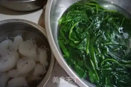 Make The spinach with the taro step 2