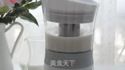 Make Dirty milk and iced milk tea step 5