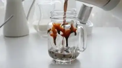 Make Dirty milk and iced milk tea step 9
