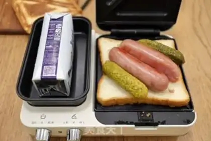 Make Egg roast sausage sandwich step 6