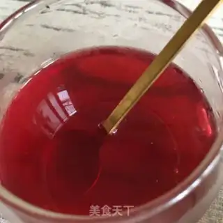 Make The flowers make cherry ice step 14