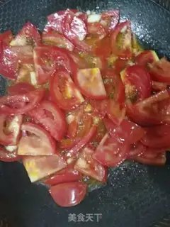 Make Tomato fried eggs step 3