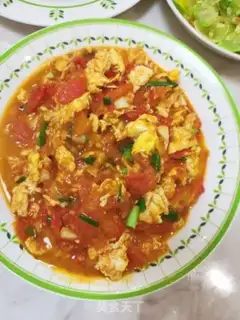 Make Tomato fried eggs step 4