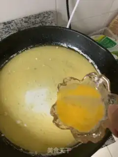 Make A flower cookie step 4