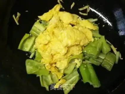 Make Chili fried goose eggs step 9