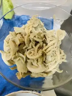 Make Boiled leaves step 0