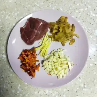 Make Spicy beef noodles step 0