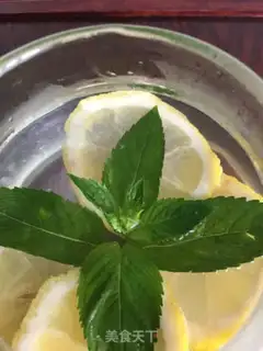 Make Lemon honey mint tea step 5