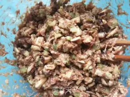 Make Felony celery pork dumplings step 10