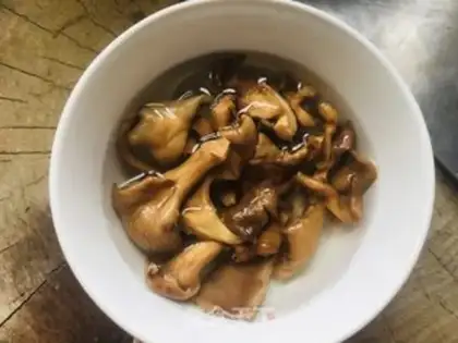 Make Wild mountain chicken soup step 0