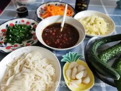 Make Meat sauce noodles step 8