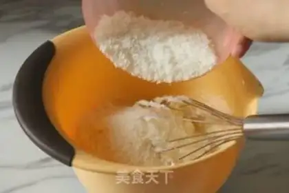 Make Coconut chimes step 1