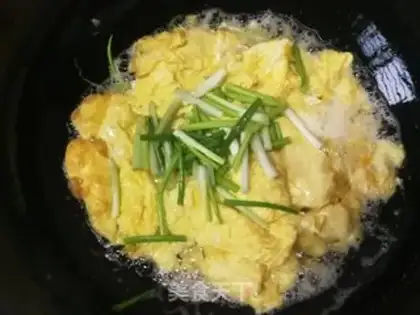Make Onion fried eggs step 7