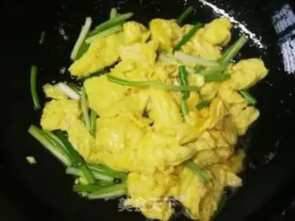 Make Onion fried eggs step 8