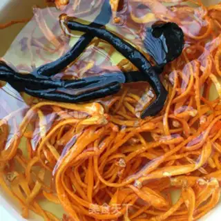 Make Worm grass and pigeon soup step 1